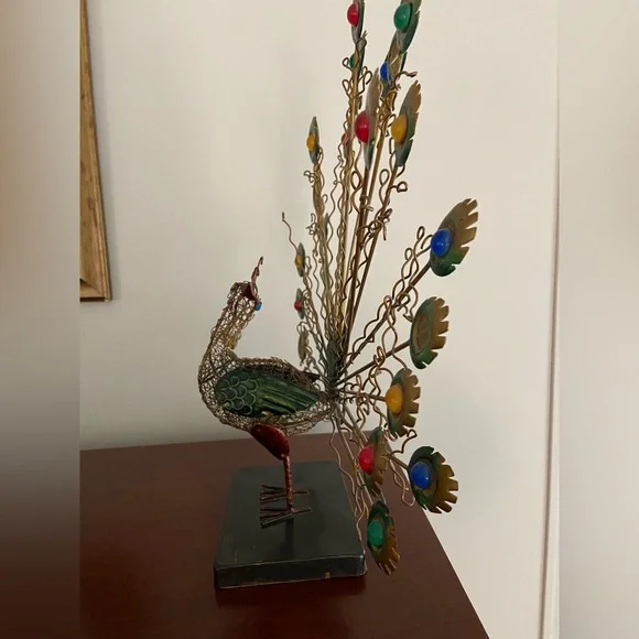 Vintage PIER 1 Metal Sculpture PEACOCK with colorful glass beads and Wire Work - Picture 3 of 10
